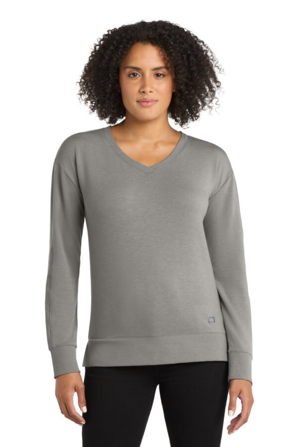 DISCONTINUED OGIO ® Women's Luuma Flex Long Sleeve V-Neck LOG825